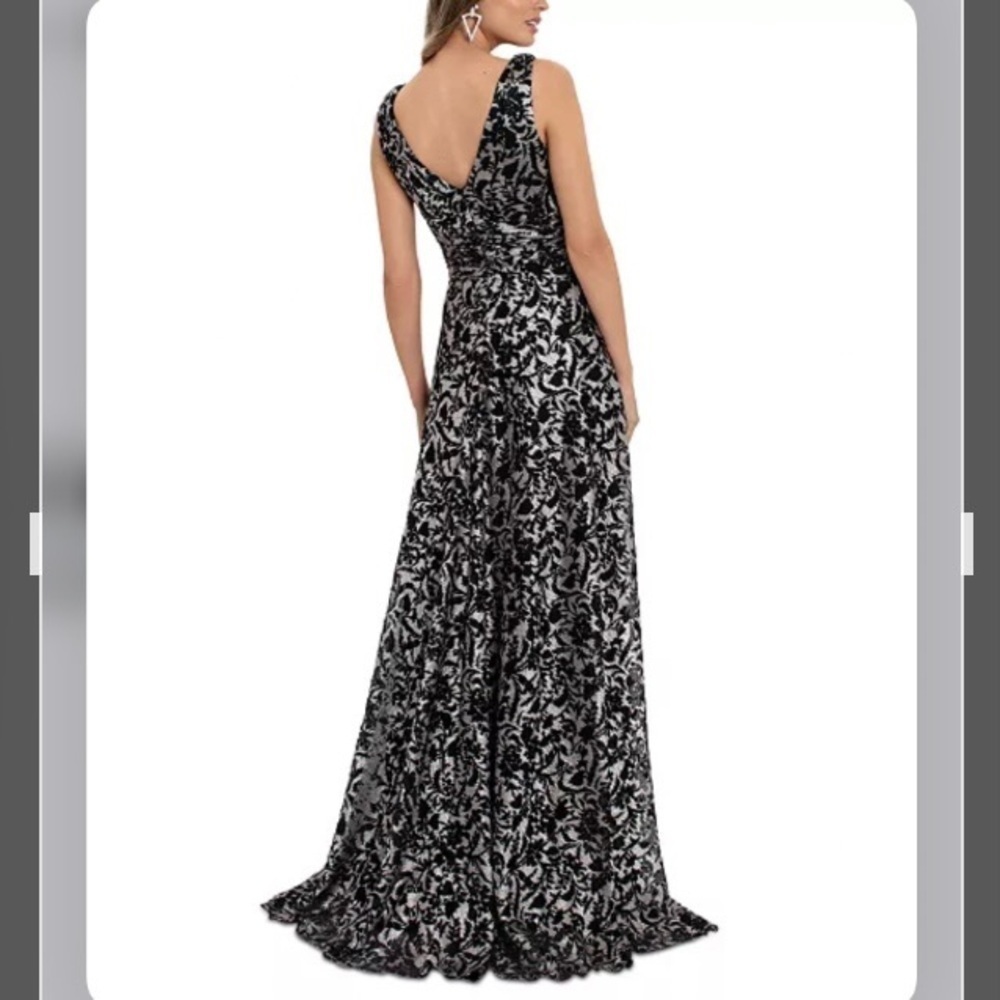Betsy & Adam Shimmering Floral-Lace V-neck Sleeveless Gown in Black/Gunmetal Sz4 - Picture 2 of 10